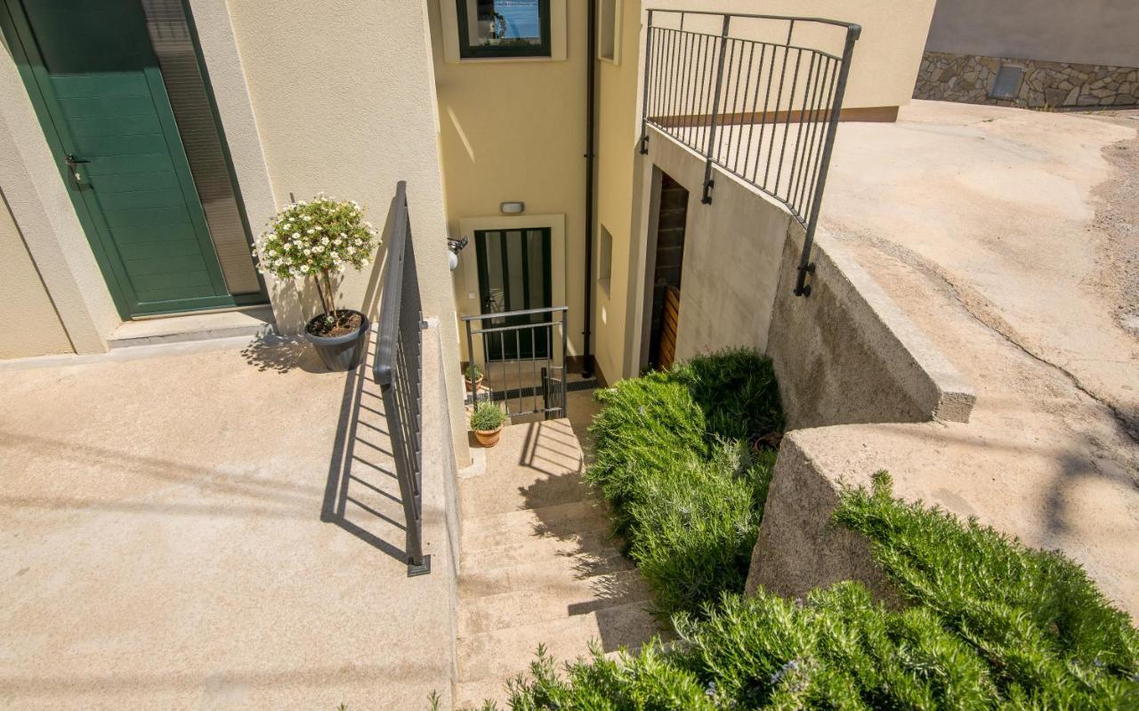 Nevera 2 Vrbnik  Exterior photo